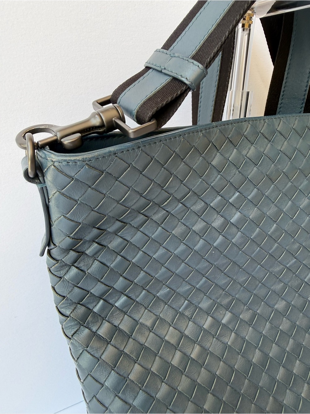Bottega Veneta Slate Blue Intrecciato Leather Crossbody Tote/ clutch- Unisex! - Picture 13 of 17